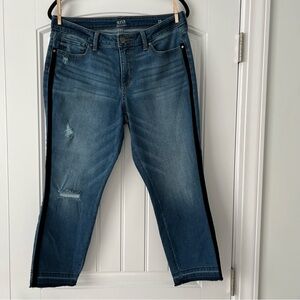 a.n.a Women's Cropped Blue Jeans with Black Stripe